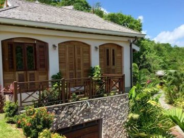 Villa Susanna: A Luxurious Caribbean Retreat with Stunning Views in Saint Lucia
